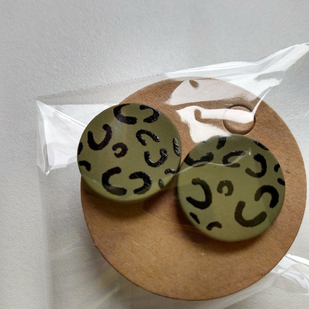 Green and black Round Earrings